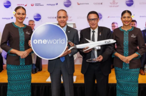 oneworld Alliance CEO Nat Pieper and Fiji Airways CEO Andre Viljeon